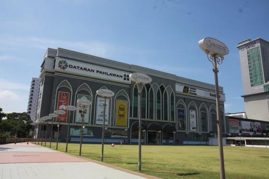 Centre commercial Dataran Pahlawan Melaka Megamall